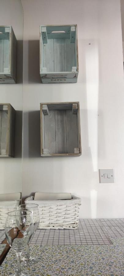 Joanna'S Studio , Key Locker By Whatsapp Own Entrance, Own Bathroom Youghal Luaran gambar